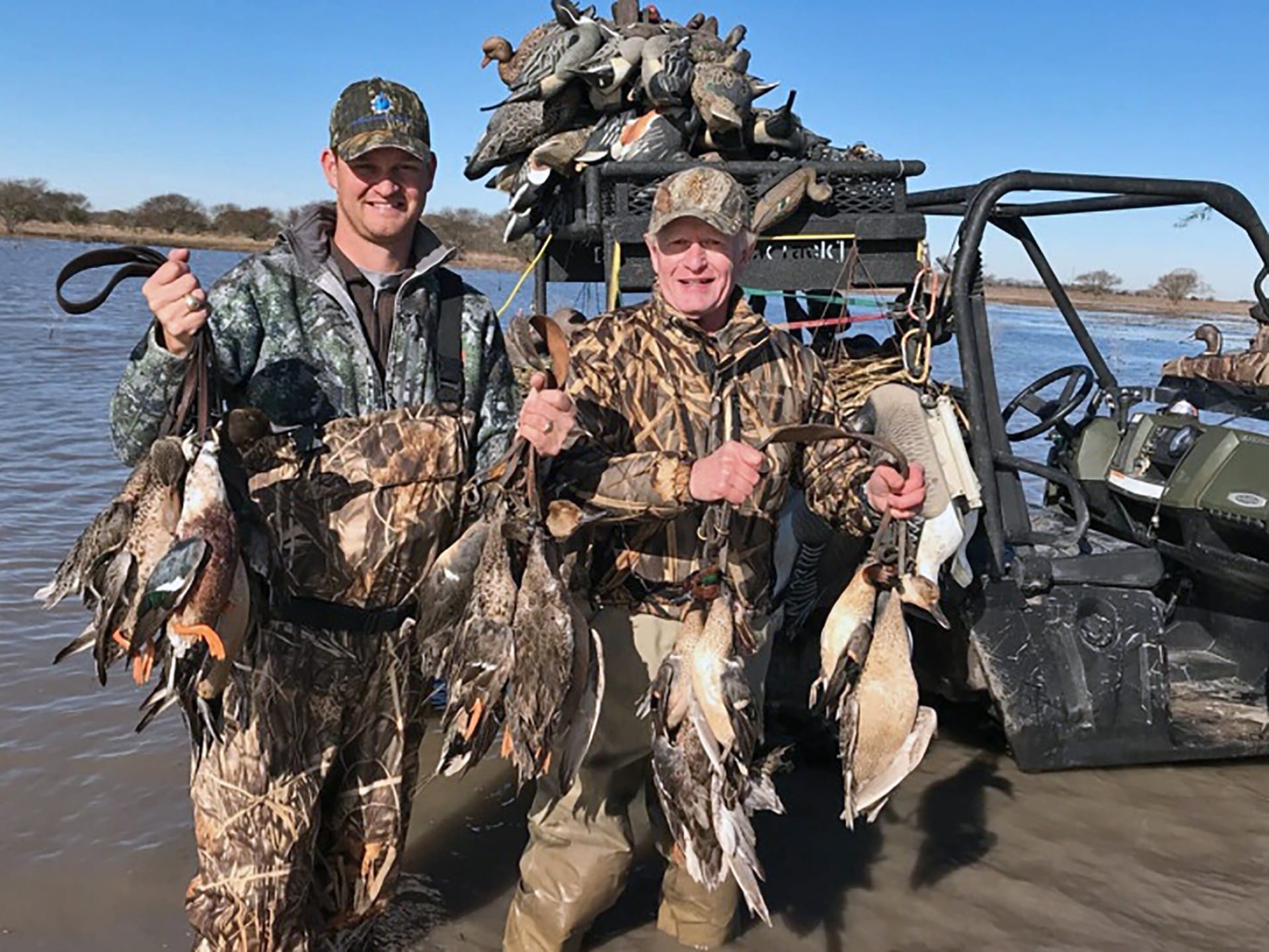 Photographs Past Seasons - Thunderbird Hunting Club